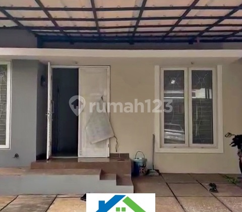 Disewakan Rumah Semi Furnish Nyaman Terawat di Raffles Hills 