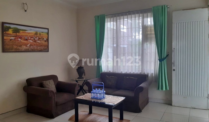 For Rent House Including Furnish Comfortable Well-Maintained in Legenda Wisata