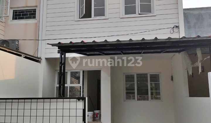 Rumah 2 Lantai Siap Huni Harga Murah di Cluster Alamanda, Bekasi 2