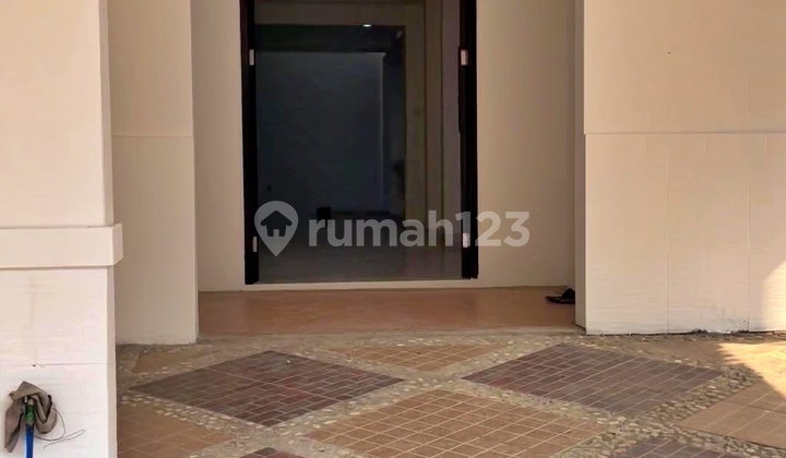 Rumah Luas Harga Bagus di Lokasi Favourite Legenda Wisata Cibubur Rumah Luas Harga Bagus di Lokasi Favourite Legenda Wisata Cibubur