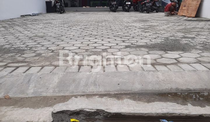 Office on a strategic road. Office on a strategic road.