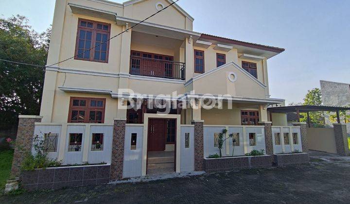 RUMAH 2 LANTAI MEWAH CANTIK DAN LUAS  1