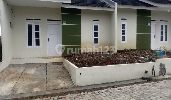 Hunian Minimalis Modern Selangkah Ke Pasar Di Parung Kuda 