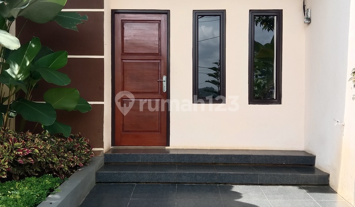 Hunian Bergaya Minimalis Modern Dekat Exit Toll di Parung Kuda. Hunian Bergaya Minimalis Modern Dekat Exit Toll di Parung Kuda.