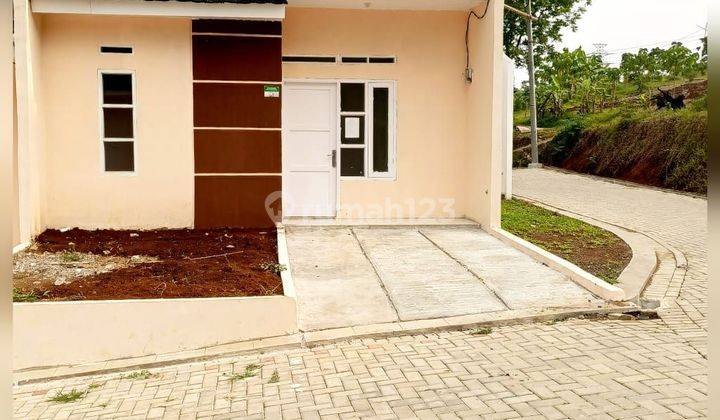 Rumah Siap Huni Minimalis Modern Dekat Ke Stasiun Parung Kuda. 2