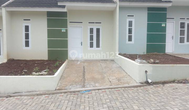 Rumah Siap Huni Di Tempat Strategis 5 Menit Ke Toll Bocimi. 1