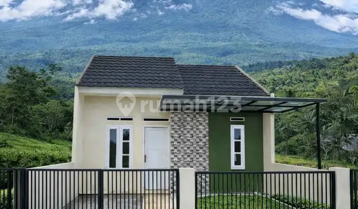 Residential Units Adjacent to Educational Facilities in Parung Kuda, Sukabumi