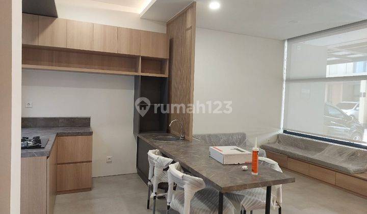 Rumah Baru Dan Cantik Fully Furnished Cluster Tanakayudekat Mall Eastvara  1