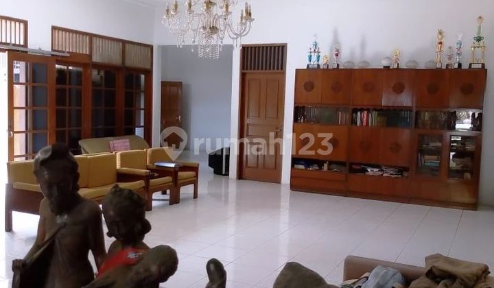 Rumah asri di daerah elite Meruya 2