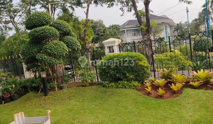 Rumah hoek mewah terawat cantik dan rapi  2