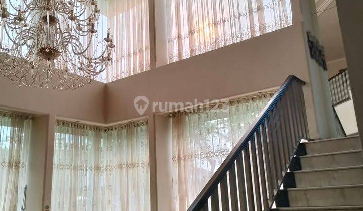 Rumah hoek mewah terawat cantik dan rapi  1