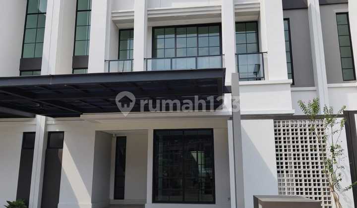 Disewakan Rumah 3 Lantai Welton Signature, Cluster Hiera Bsd