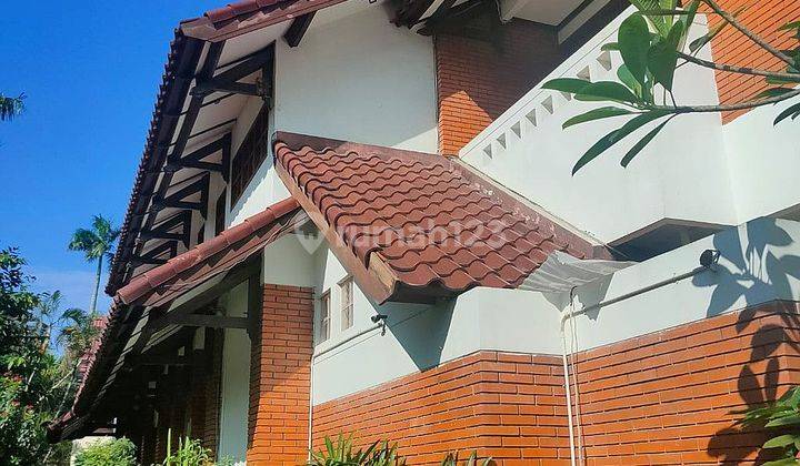 Rumah Mewah Kolam Renang di Pondok Indah, Jakarta Selatan 2