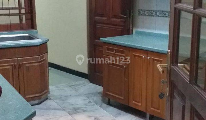 Rumah 2 Lantai Bagus Semi Furnished di Cibubur, Jakarta Timur 2