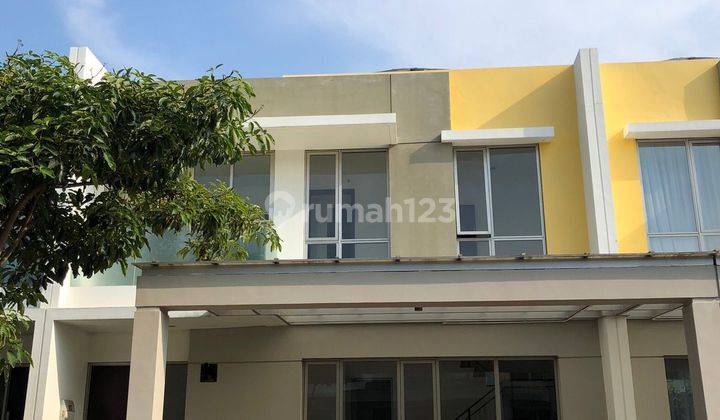 Disewakan Rumah Dua Lantai Pik 2 Ukuran 8X10 Murah 1