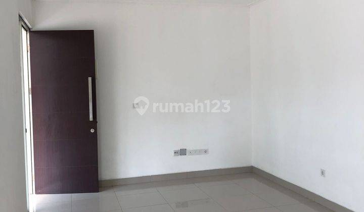 Disewakan Rumah Dua Lantai Pik 2 Ukuran 8X10 Murah 2