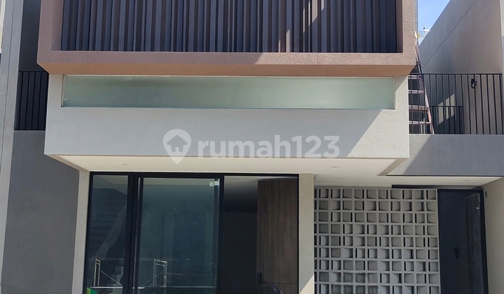 RUMAH BARU CENTRAL PARK MULYOSARI 2