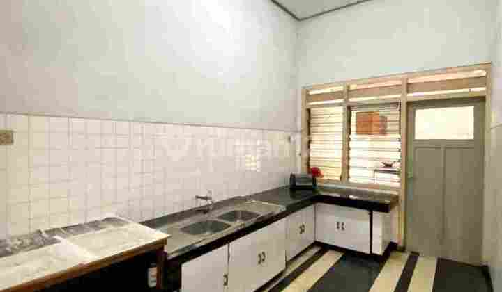 AGUNG-BLIMBING TEMPLE HOUSE, MALANG 2