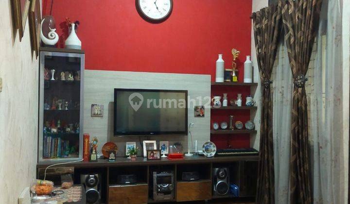 Rumah Asri Lt200  Satu Lantai Di Griyaloka 2