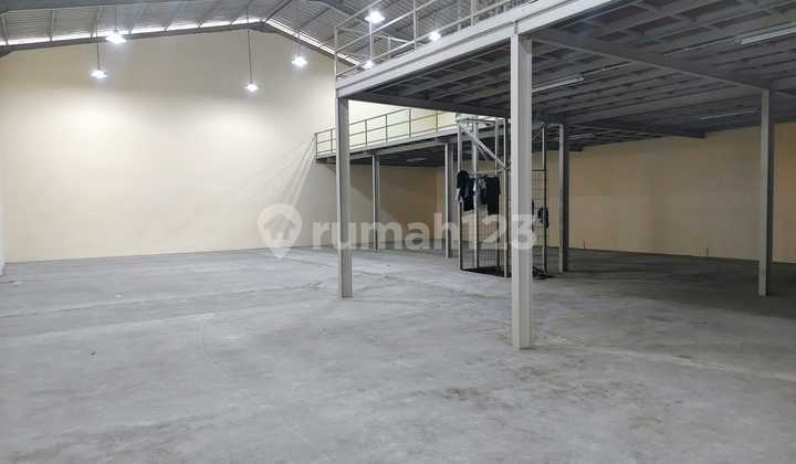 Warehouse for Rent in DPR Kavling Cipondoh, Area 1000m2