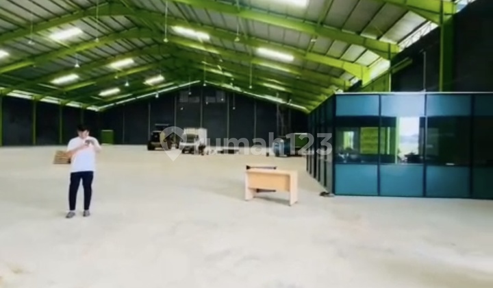 Warehouse for Rent in Bayur Tangerang Area 4878m2