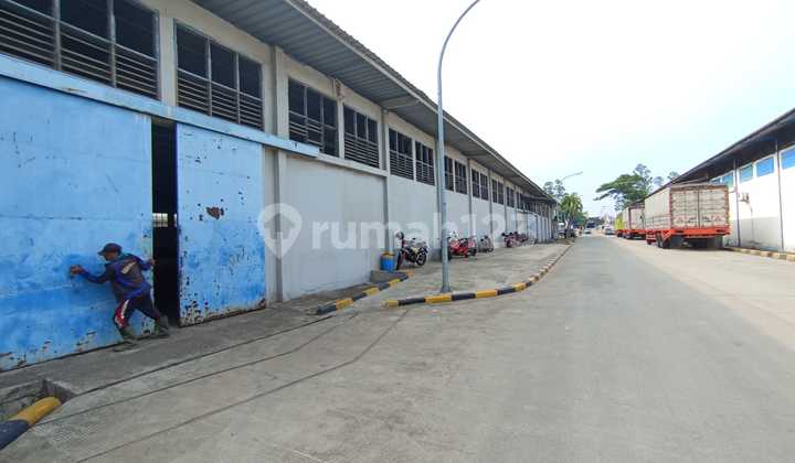 For Rent Large Warehouse in Daan Mogot Area 2679m2