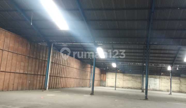 For Rent Large Warehouse in Daan Mogot Area 1200m2