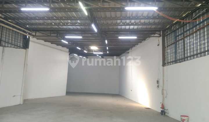 Warehouse for Rent in Puri Kembangan, Size 270m2