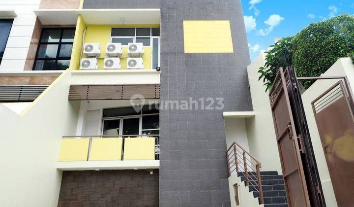 Rumah Kos Palmerah Kemanggisan Jakarta Barat Akses Jalan Besar  2