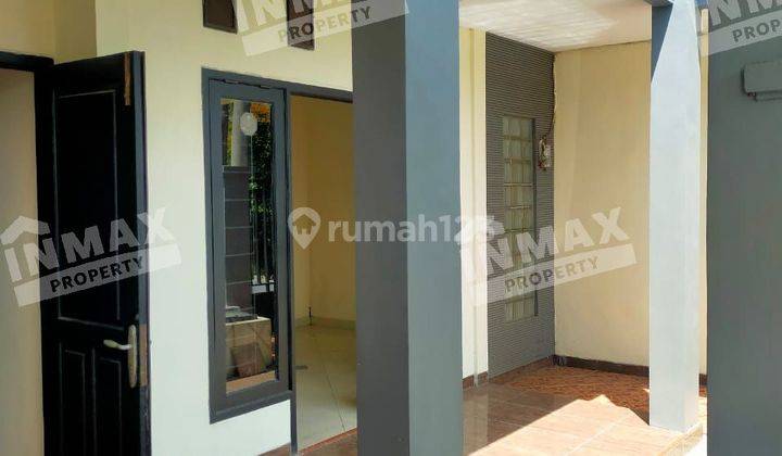 Dijual rumah 2 lantai, terawat siap huni di griya kartika sidoarjo 2