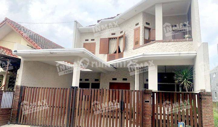 Dijual rumah cantik dan terawat, 2Lt, lokasi di perum griyashanta lowokwaru Malang 1