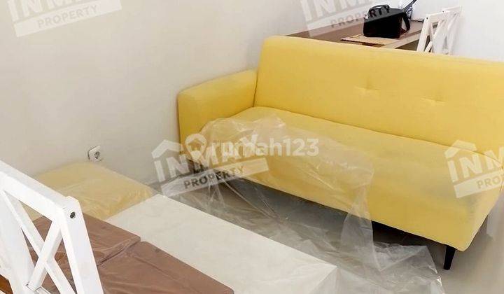 Disewakan hunian cantik 1,5 Lt, full furnish lokasi di perum Austinville 2