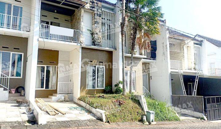 Dijual rumah 2 lantai semi furnish, lokasi bridgetown the OZ 1