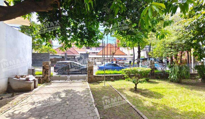 Rumah belanda terawat siap huni, lokasi tengah kota dekat raya Diponegoro Surabaya 2