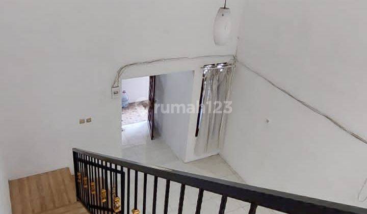 Rumah 2 lantai Dijual Dekat Stasiun Sudimara Jombang  2