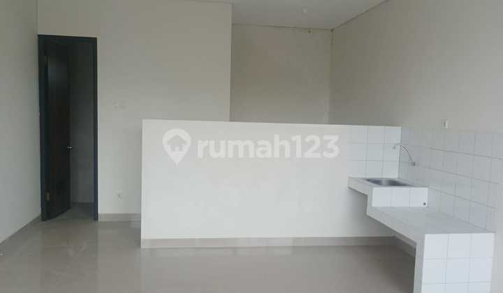 Ready-to-Use Shop House in Bali Resort Complex Bogor 2