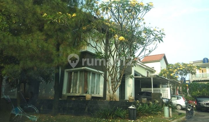 Beautiful House, Hook Position, Ready to Occupancy in Sector 9 Bintaro Jaya 2