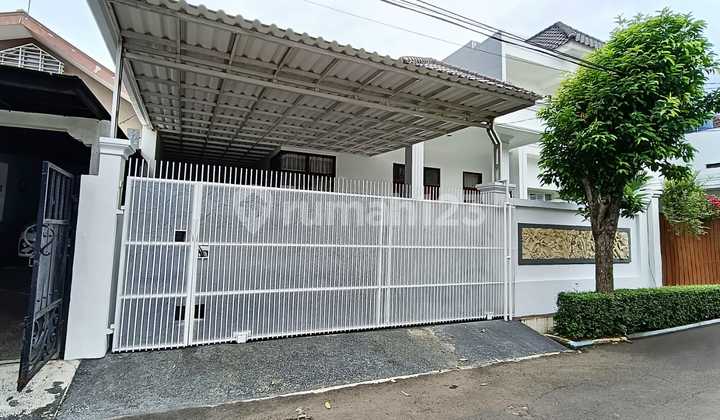 Rumah Bagus dan Terawat Sudah Renovasi di Sektor 2 Bintaro 2