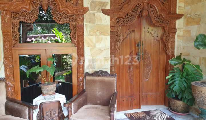 Turun Harga Rumah Dalam Komplek Dengan Etnis Kayu di Cinere