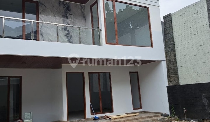 Rumah Pojok Siap Huni Dalam Cluster di Sektor 9 Bintaro Jaya Rumah Pojok Siap Huni Dalam Cluster di Sektor 9 Bintaro Jaya