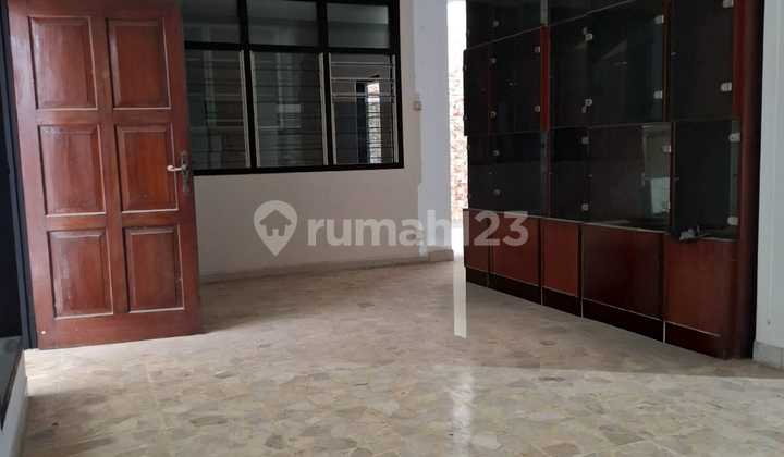 Ready-to-occupy 2-Story House in Strategic Location, Cinere, Depok. 2