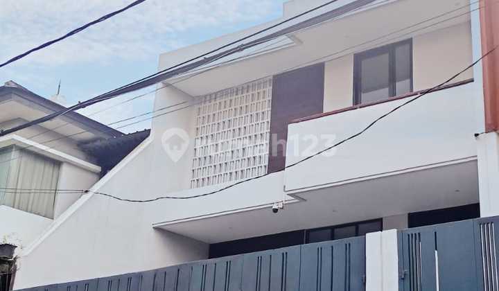 Rumah Bangunan Baru Dekat Gerbang Toll Cinere di Cinere