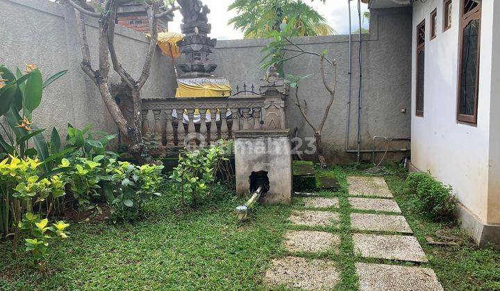 Rumah villa dengan kolam renang dekat pantai lovina 2