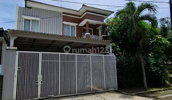 Rumah 2 Lantai Furnished Dekat Tol Siap Huni 1