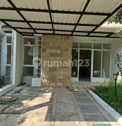 Affordable House, Spacious Land, Ideal for Investment, Near Train Station. 2