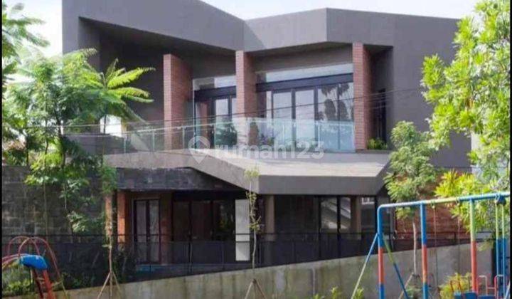 Rumah 2 Lantai Modern Minimalis Dengan Kolam Renang Dekat Tol 1