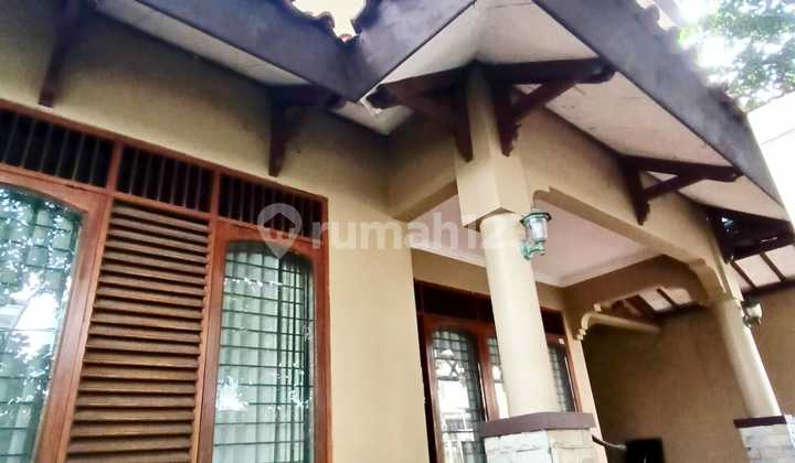 Rumah Bagus Jual Cepat Dekat Tol Bintaro 2