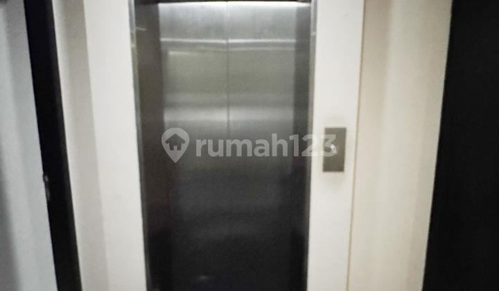 Dijual Gedung Kantor3 Lantai Siap Pakai Dekat Akses Tol 2