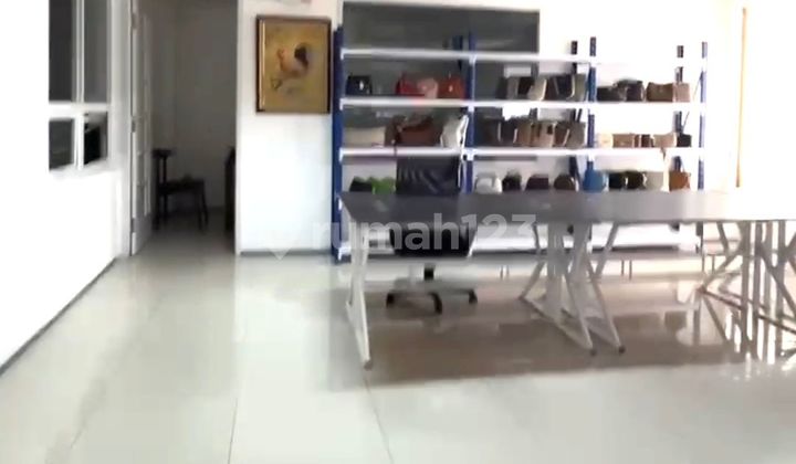 Two-Storey Attached Warehouse in Alam Sutera, Ready to Use, Spacious Building Two-Storey Attached Warehouse in Alam Sutera, Ready to Use, Spacious Building