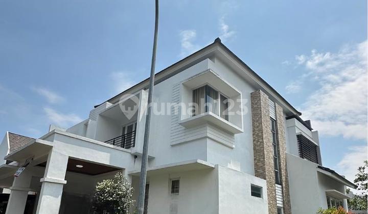 Rumah Cantik Di The Icon Bsd 2 Lantai Posisi Hoek Siap Huni  1